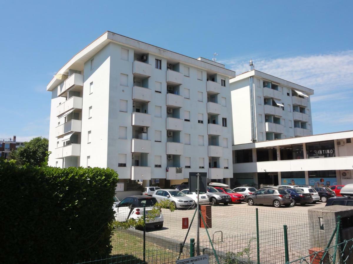 Monaco - Appartamenti Бибионе Екстериор снимка